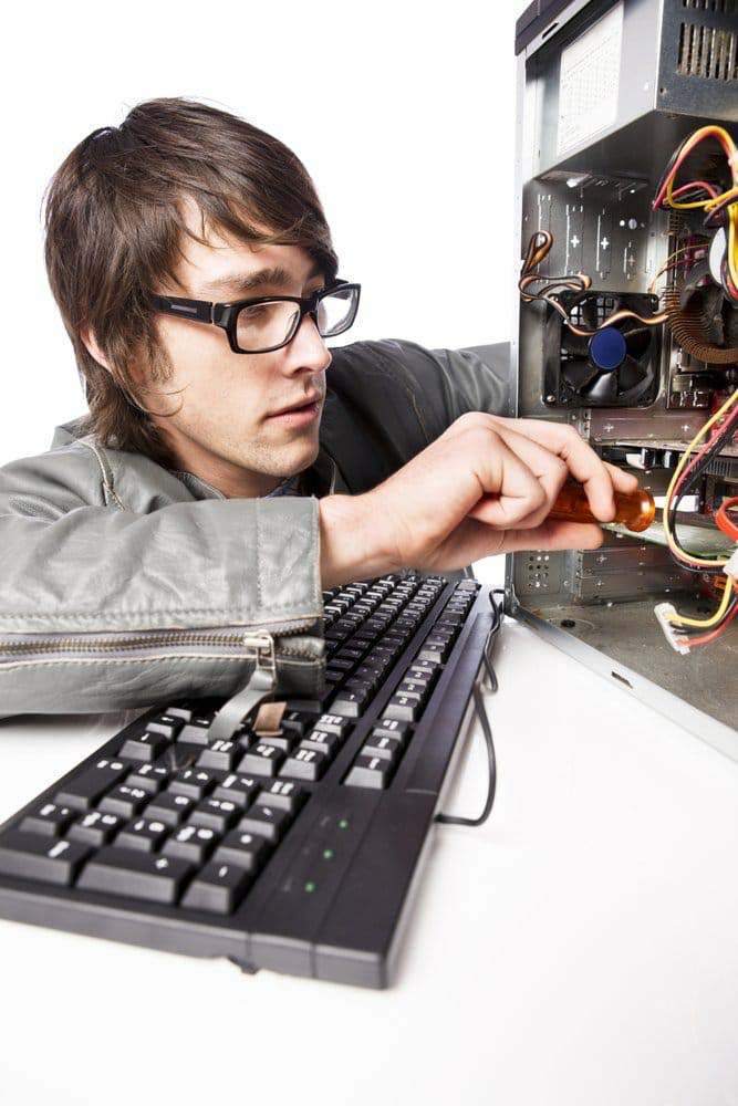 Мастер по ремонту компьютеров в посёлке имени Тельмана