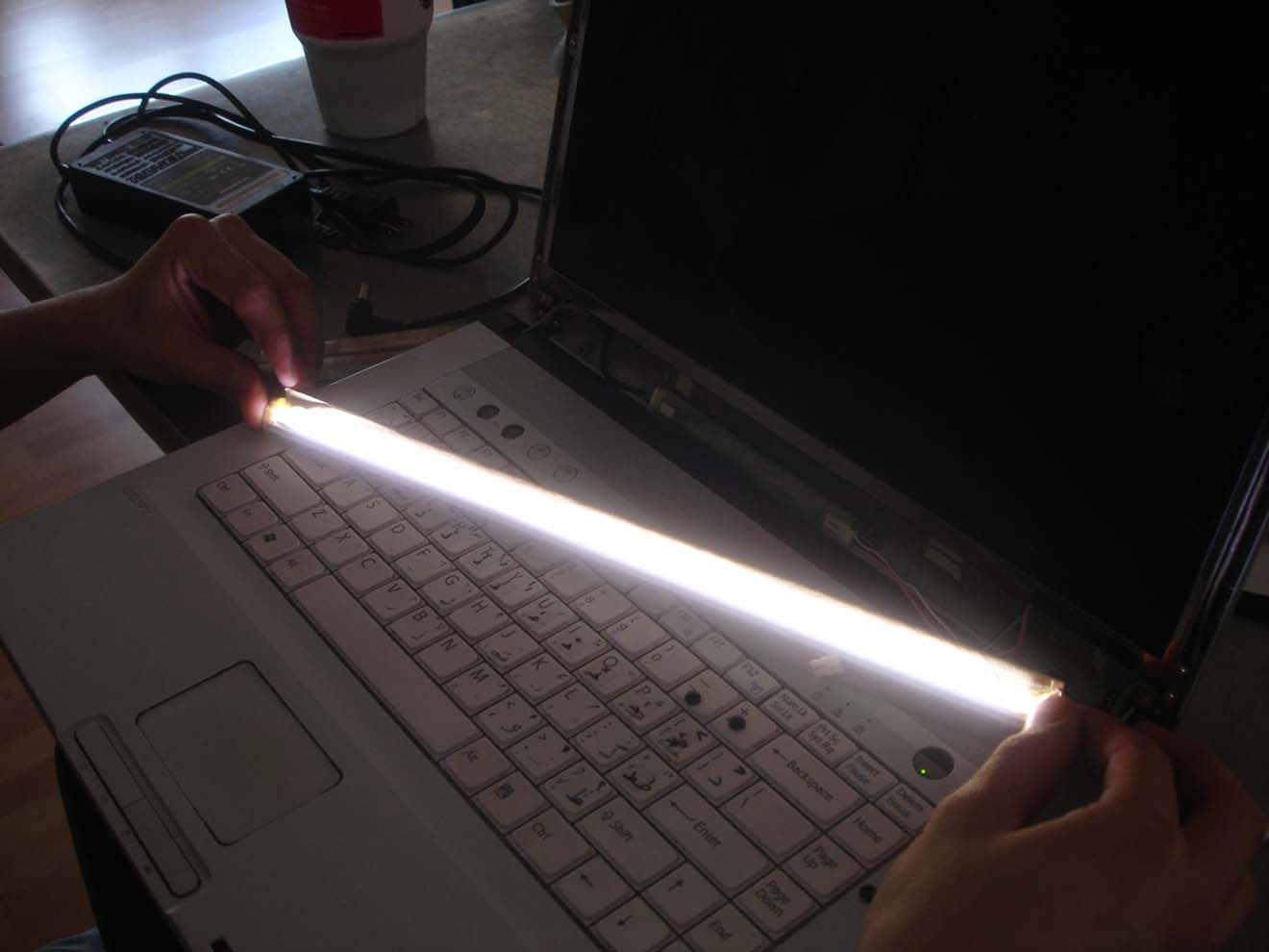 Замена и ремонт подсветки экрана ноутбука в Тосно